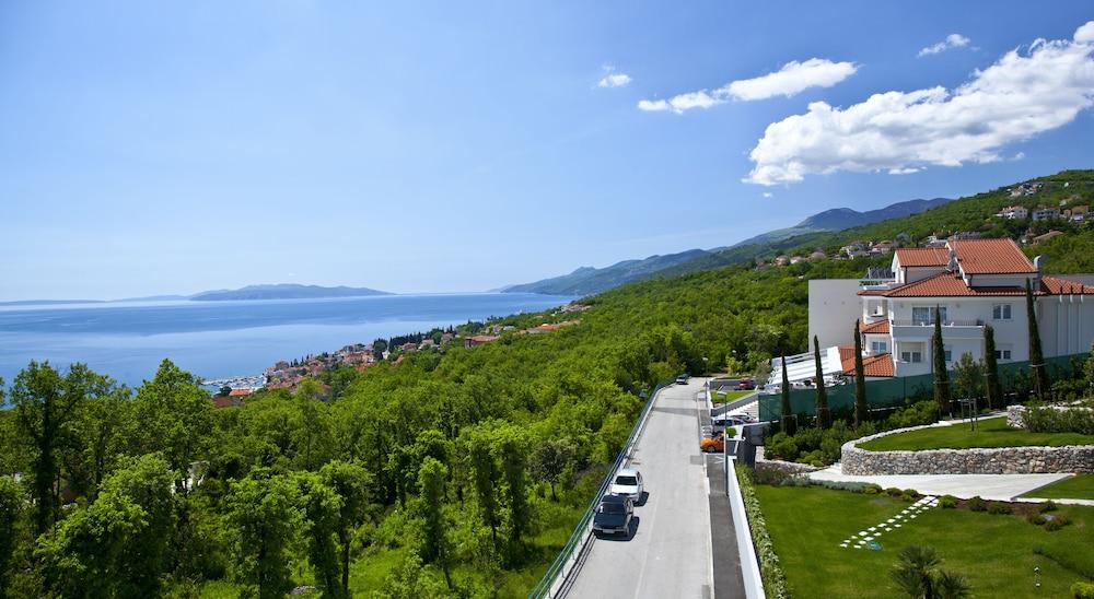 Hotel Laurus - Liburnia Opatija Bagian luar foto