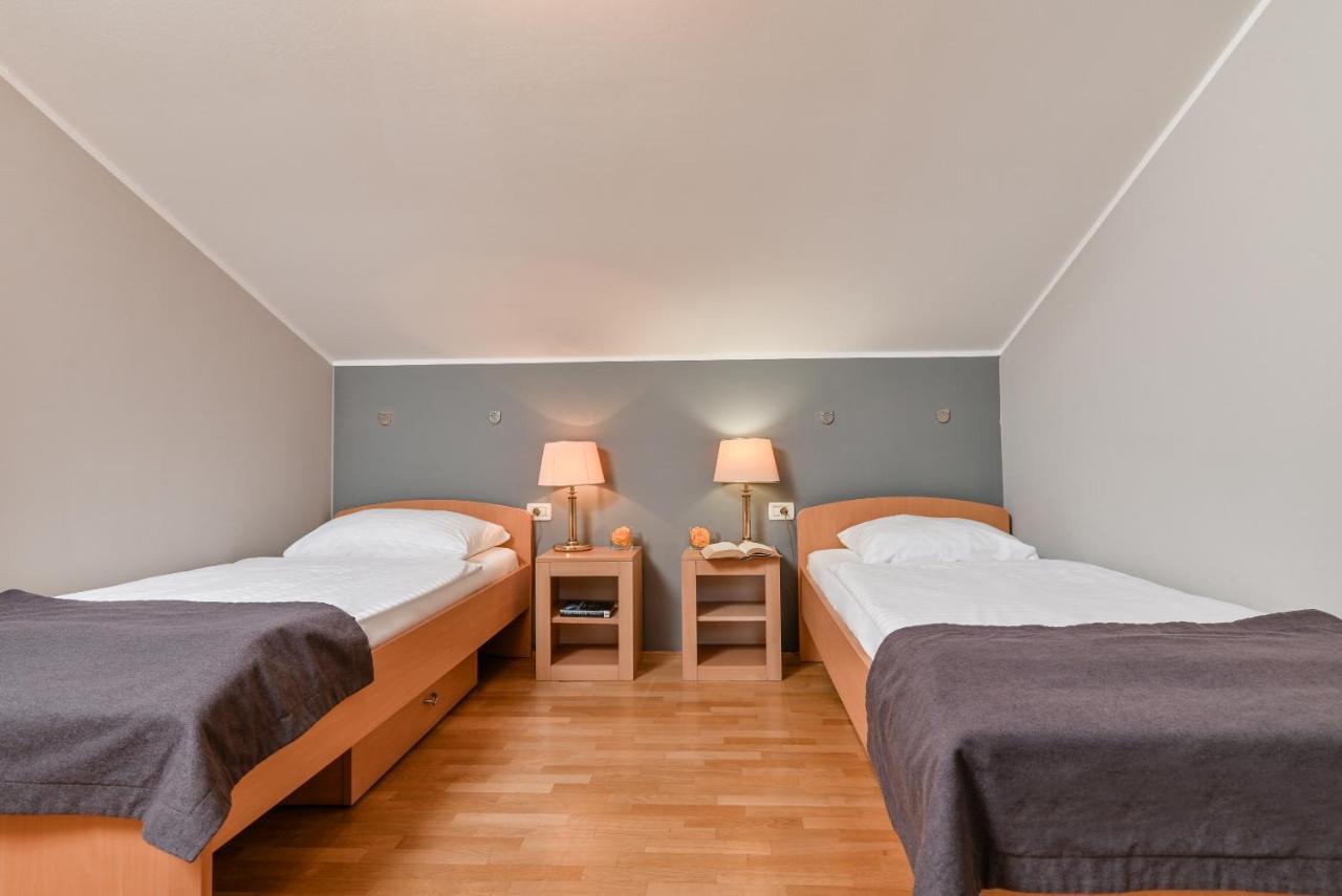 Hotel Laurus - Liburnia Opatija Bagian luar foto