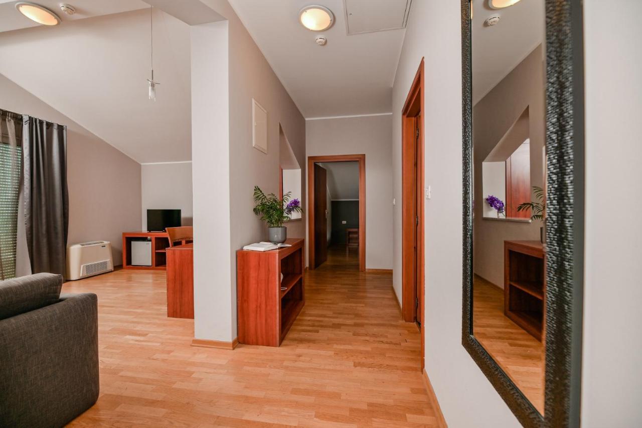 Hotel Laurus - Liburnia Opatija Bagian luar foto
