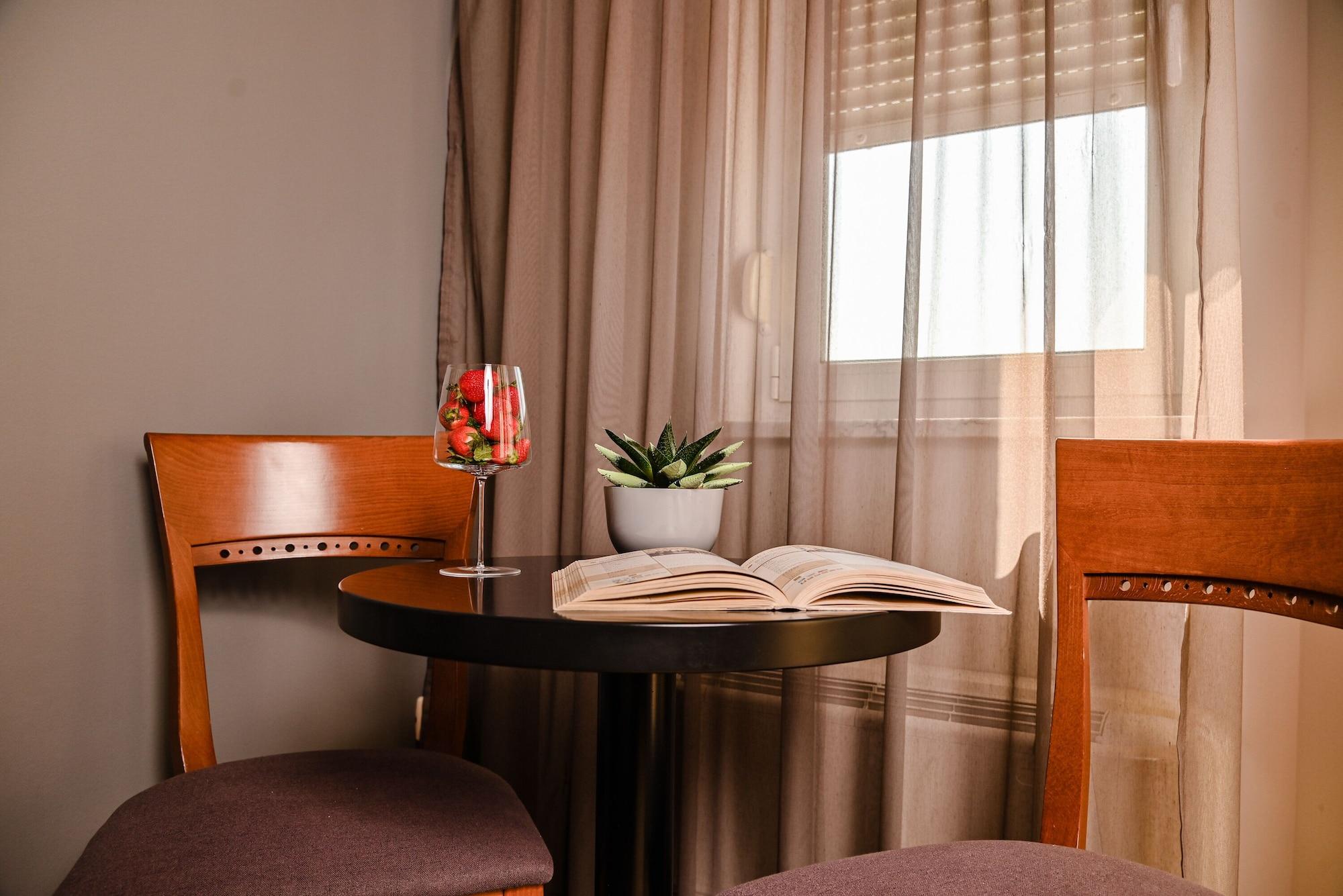 Hotel Laurus - Liburnia Opatija Bagian luar foto