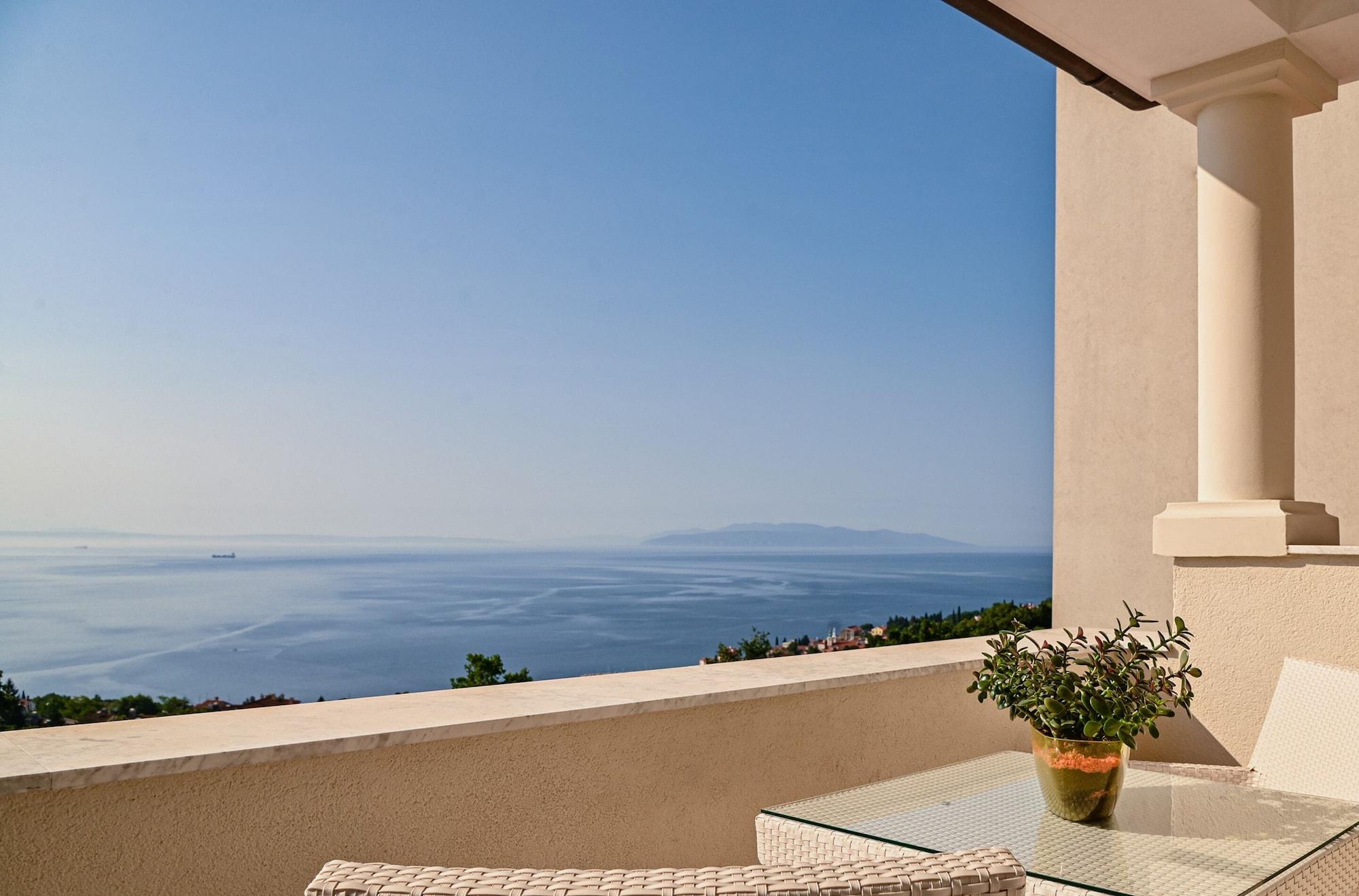 Hotel Laurus - Liburnia Opatija Bagian luar foto