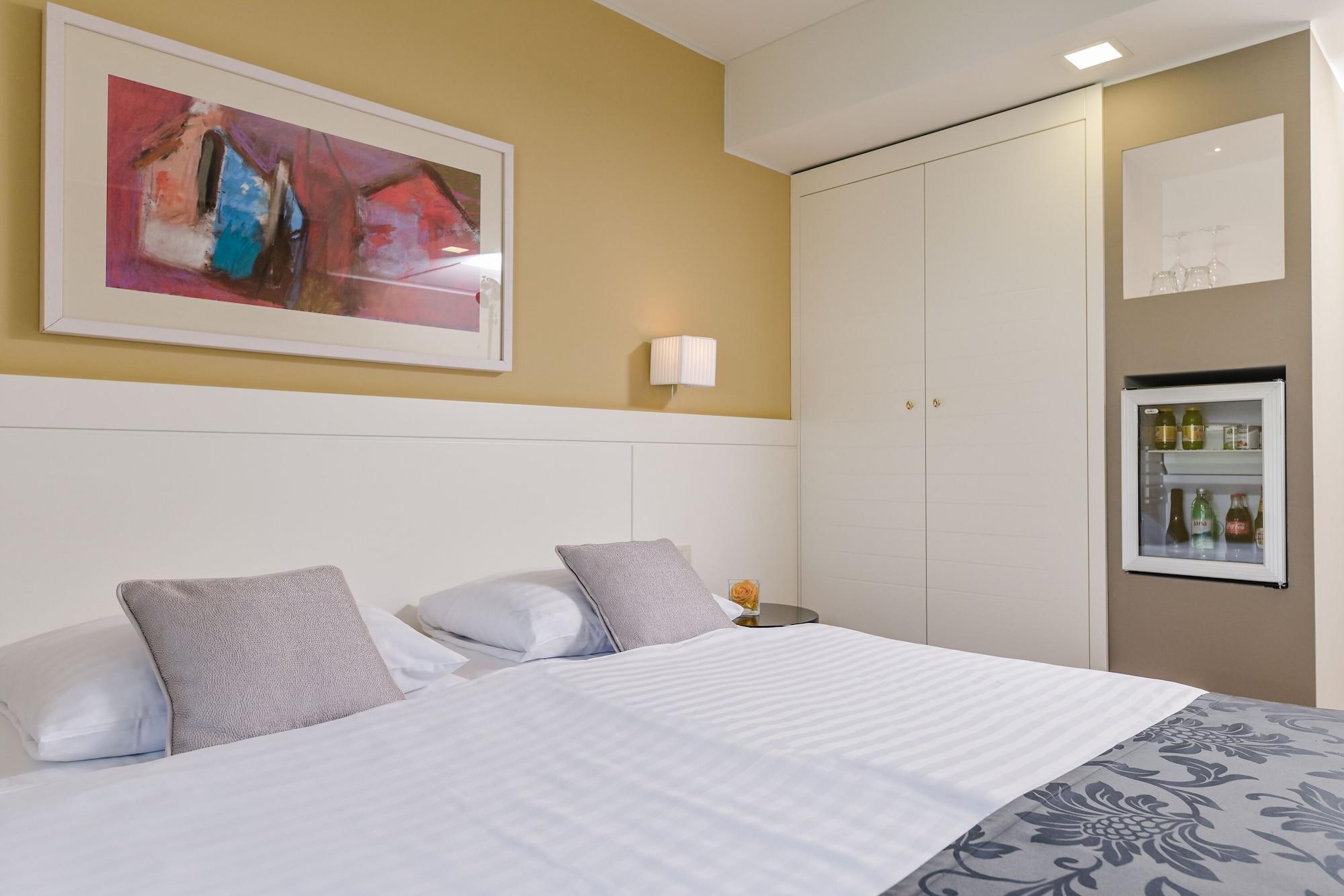 Hotel Laurus - Liburnia Opatija Bagian luar foto